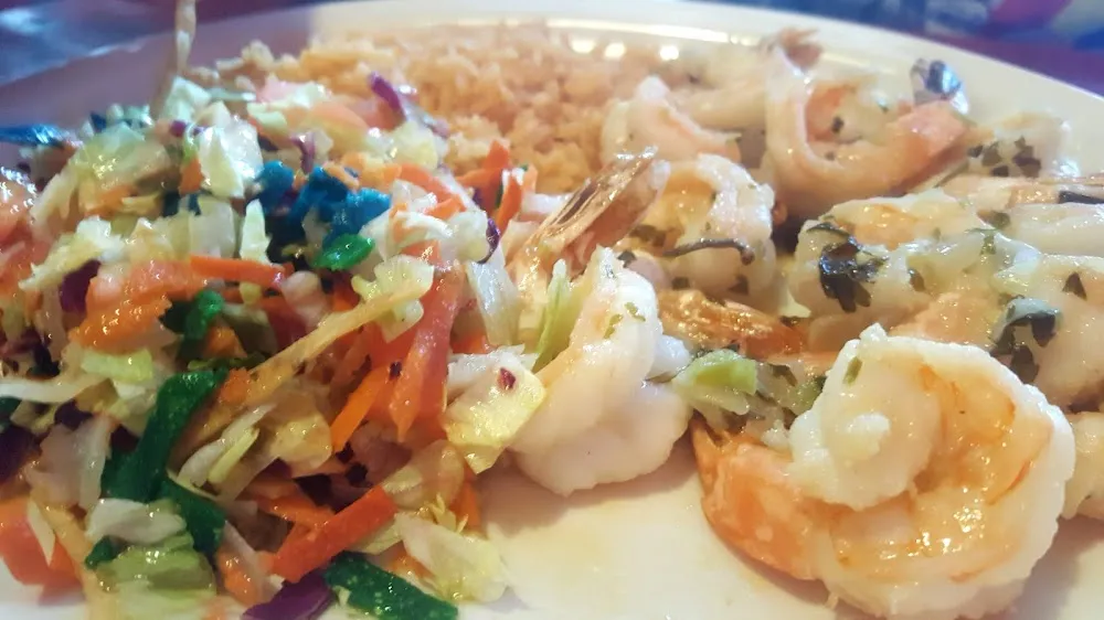 Butter Shrimp with Salad and Rice